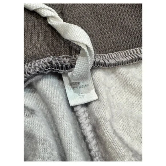 DKNY Super Soft Gray Camo Jogger Set - Picture 4 of 5